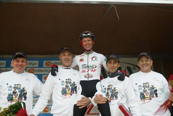 Daniele Pontoni (centre) and friends