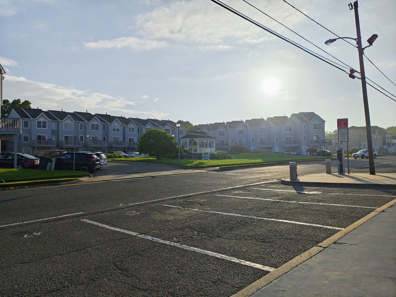 Motorola Razr Plus 2024 dynamic range sample.