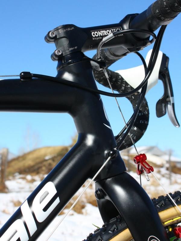Cannondale uses a straight 1 1/8" front end on its top-end 'cross frames.