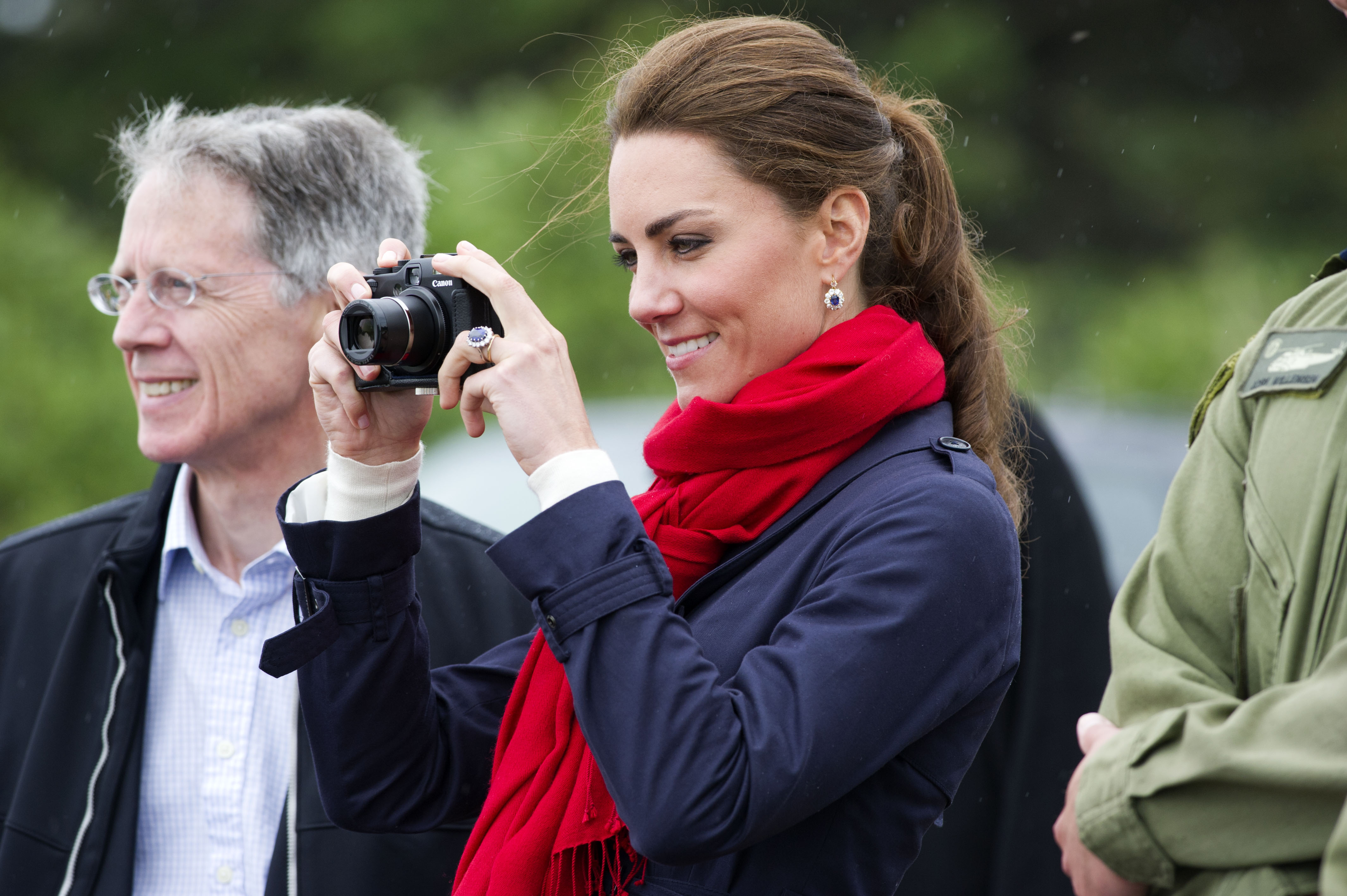 THE DUKE AND DUCHESS OF CAMBRIDGE VISIT DALVAY BY THE SEA. THE PRINCE TAKES PART IN A HELICOPTER MANOUVRE CALLED WATERBIRDING WHICH REUUIRES LANDING A HELICOPTER ON A LAKE . PICTURE ARTHUR EDWARDS