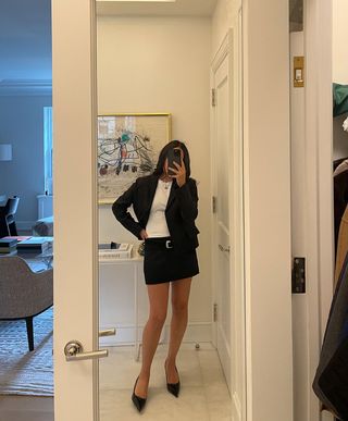 @nicoleakhtarzad summer miniskirt outfit mirror selfie.