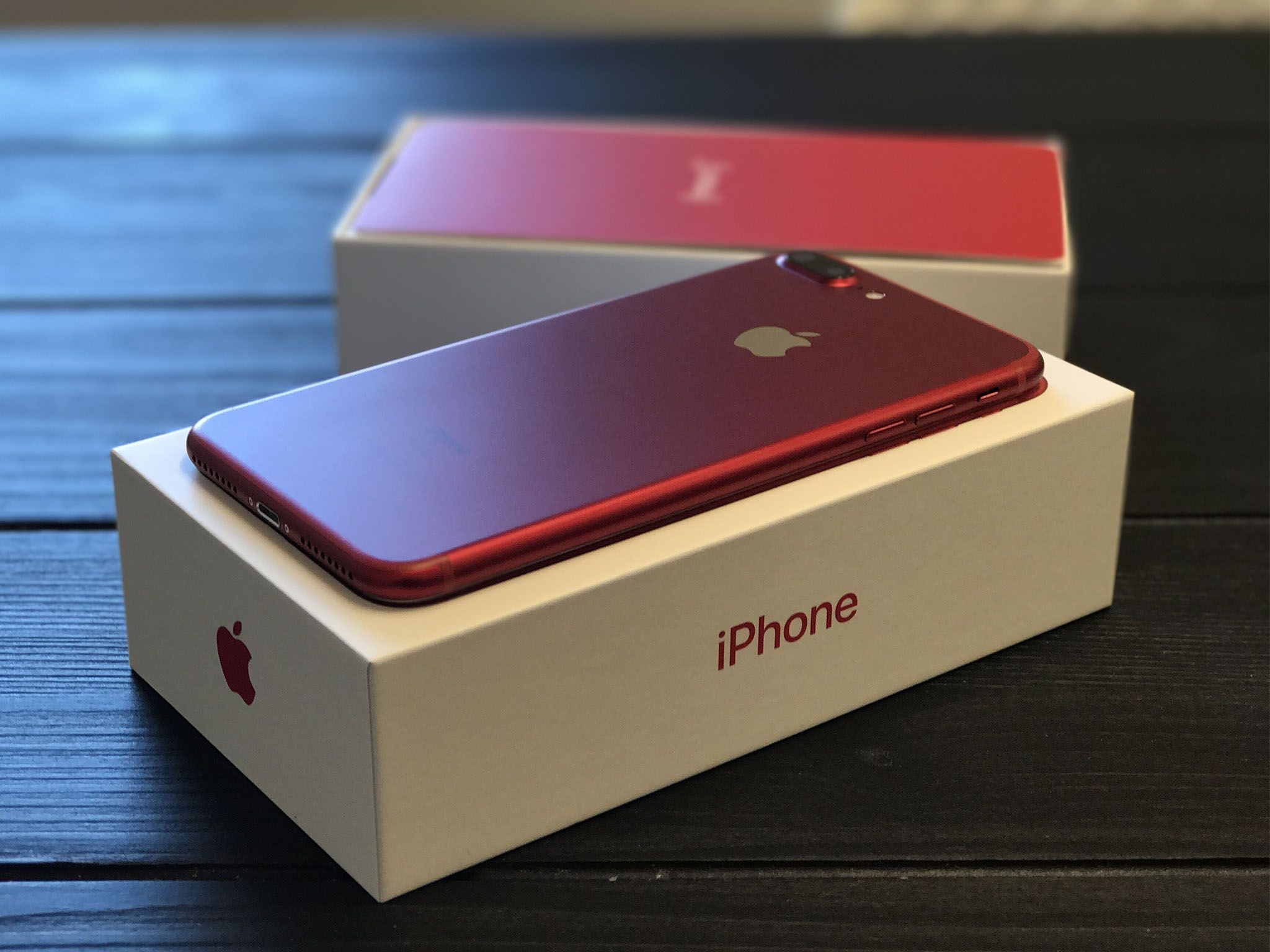 iPhone 7 PRODUCT(RED) 箱付き Product) RED iPhone 7: Unboxing and hands-on! | iMore