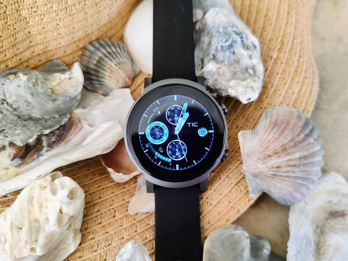 Mobvoi TicWatch E3 review: A great Wear OS watch that will get even better,  at some point