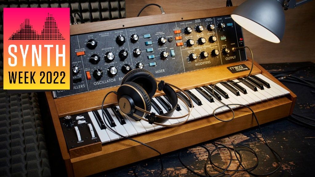 Minimoog Model D