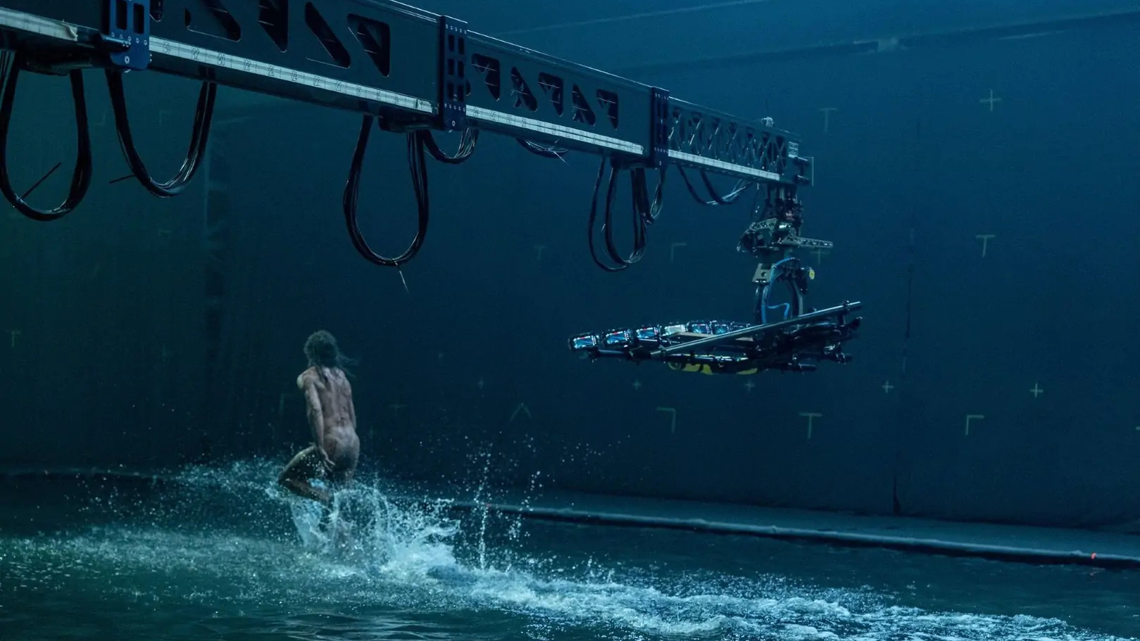 A 'bullet time' setup being used for a chase sequence in 28 Years Later