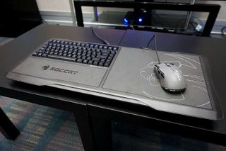 Roccat Sova