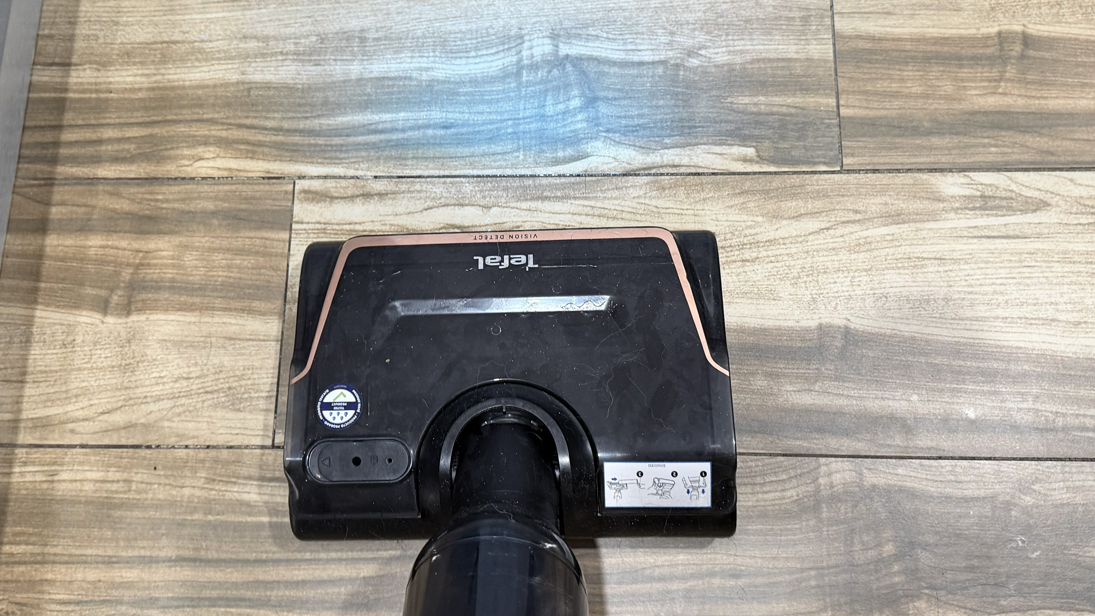 Tefal X-Clean 7 in use on hardwood floors