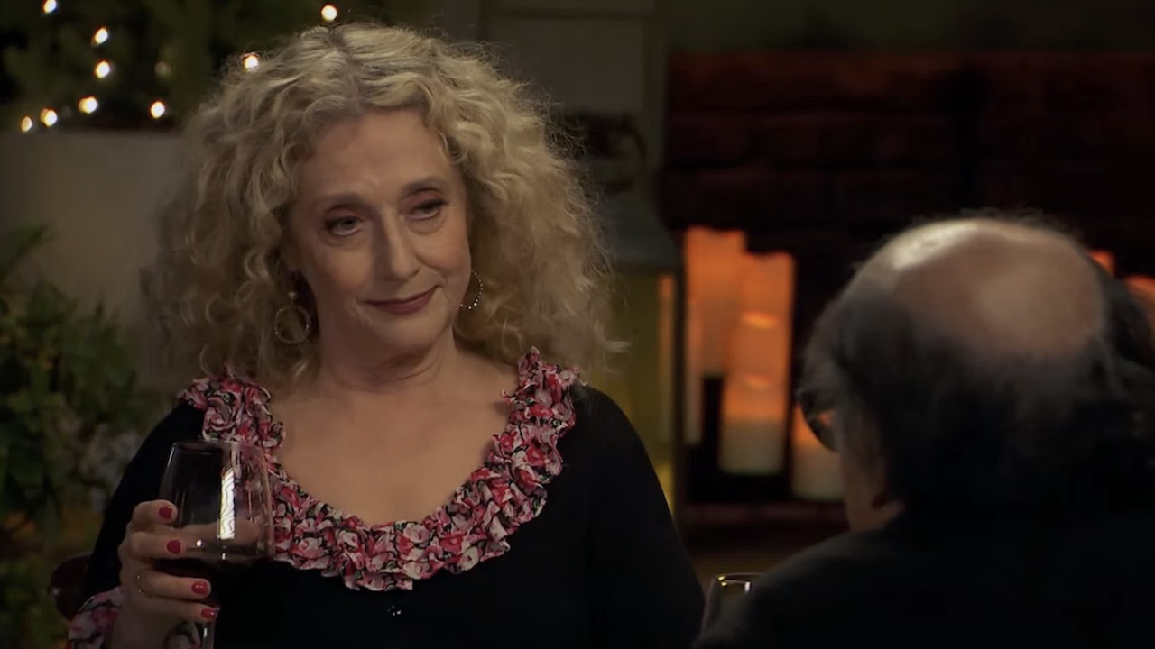 Carol Kane's Sam having dinner with Frank in It's Always Sunny in Philadelphia's Season 17 finale