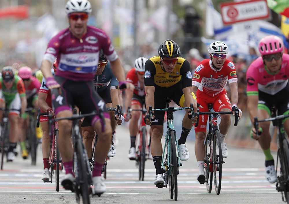 Elia Viviani (Quick-Step Floors) wins stage 3