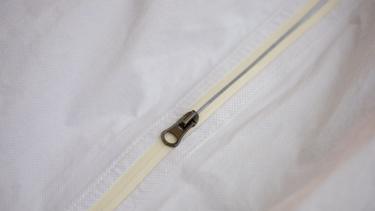 Sportful Hot Pack No Rain jacket zipper detail