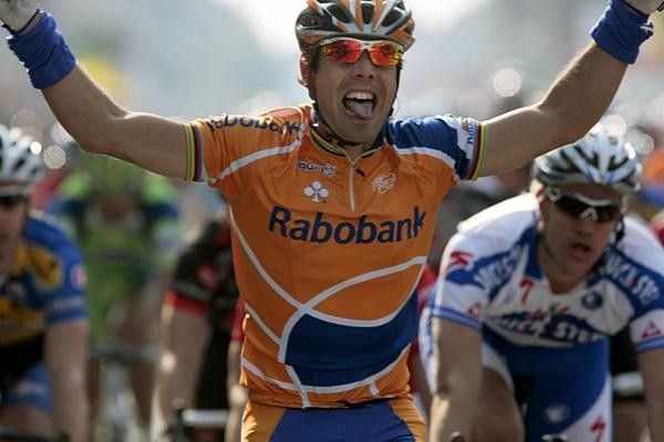 The first Spaniard ever in Gent-Wevelgem to win: Oscar Freire (Rabobank) takes the 70th edition.
