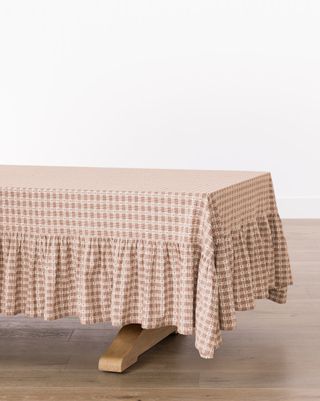 Gardenia Ruffle Border Tablecloth