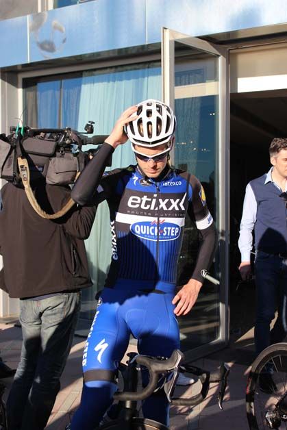 Etixx-QuickStep has gone for blue shorts