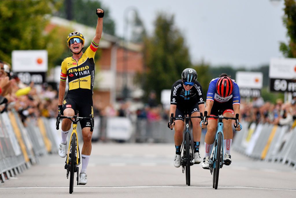 Marianne Vos wins the Postnord Vårgårda WestSweden