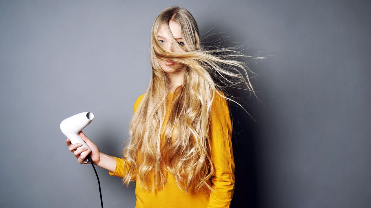 Hair, Yellow, Blond, Hairstyle, Beauty, Long hair, Hair coloring, Photography, Surfer hair, Brown hair, 