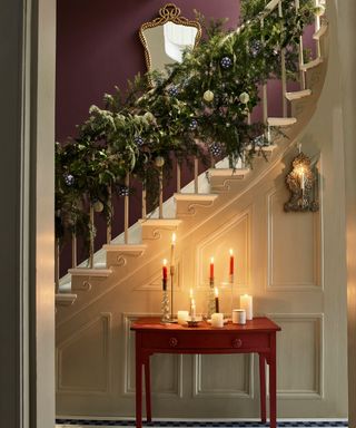 Wreath with balubas, candles