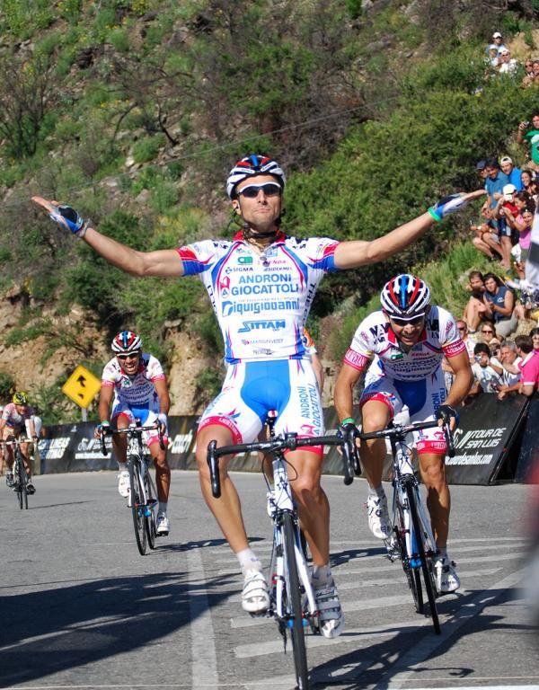 Luis Mate (Androni-Giacatolli) salutes after his victory