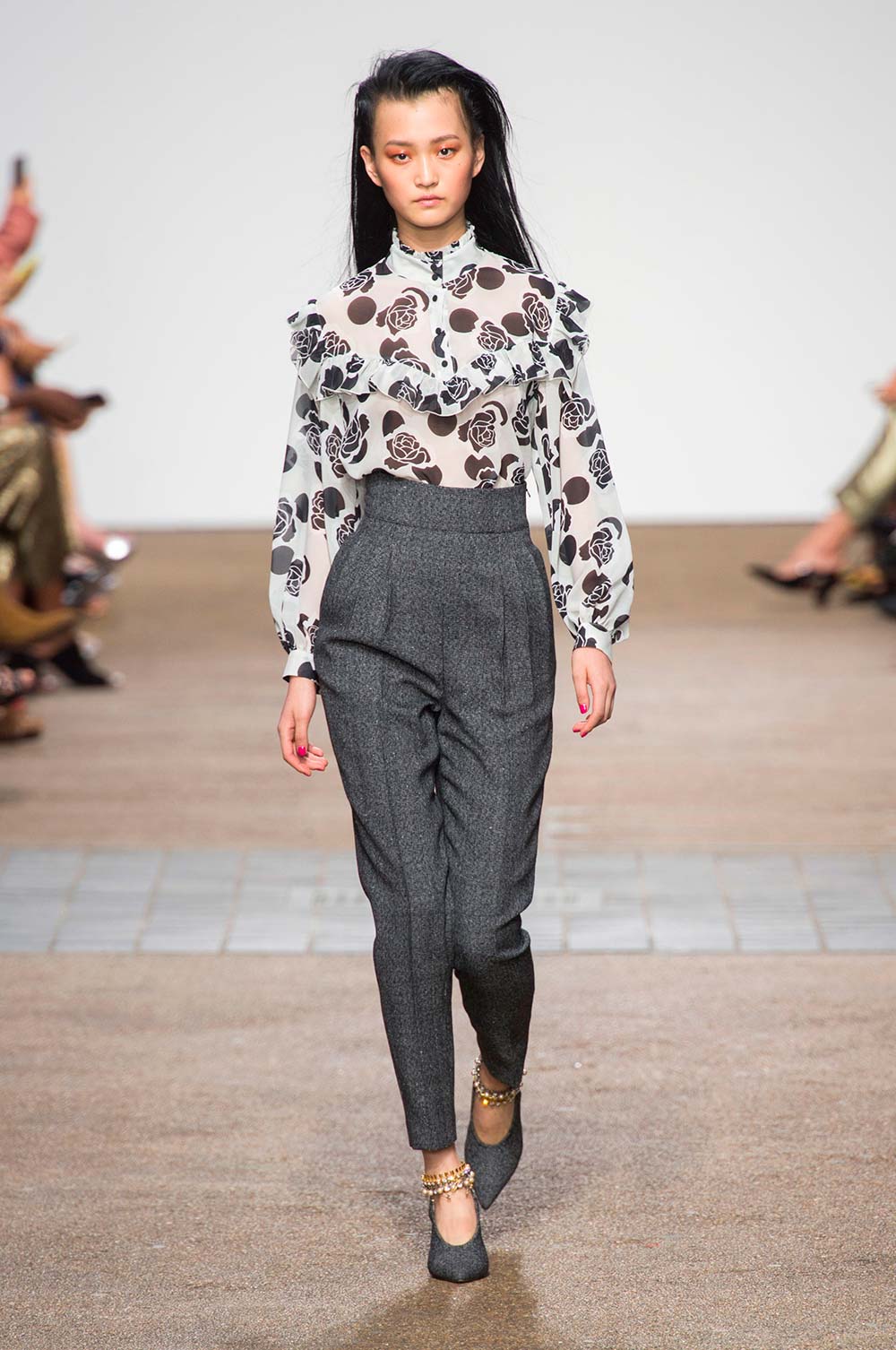 Topshop-Unique-Spring-summer-2017-LFW-14