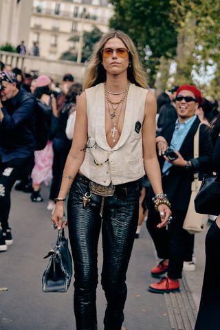 Tyler Joe photographs paris fashion week street style