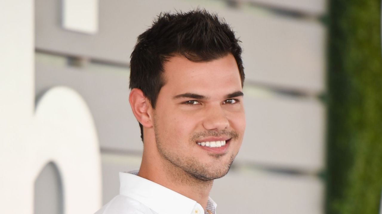 taylor lautner on a white background