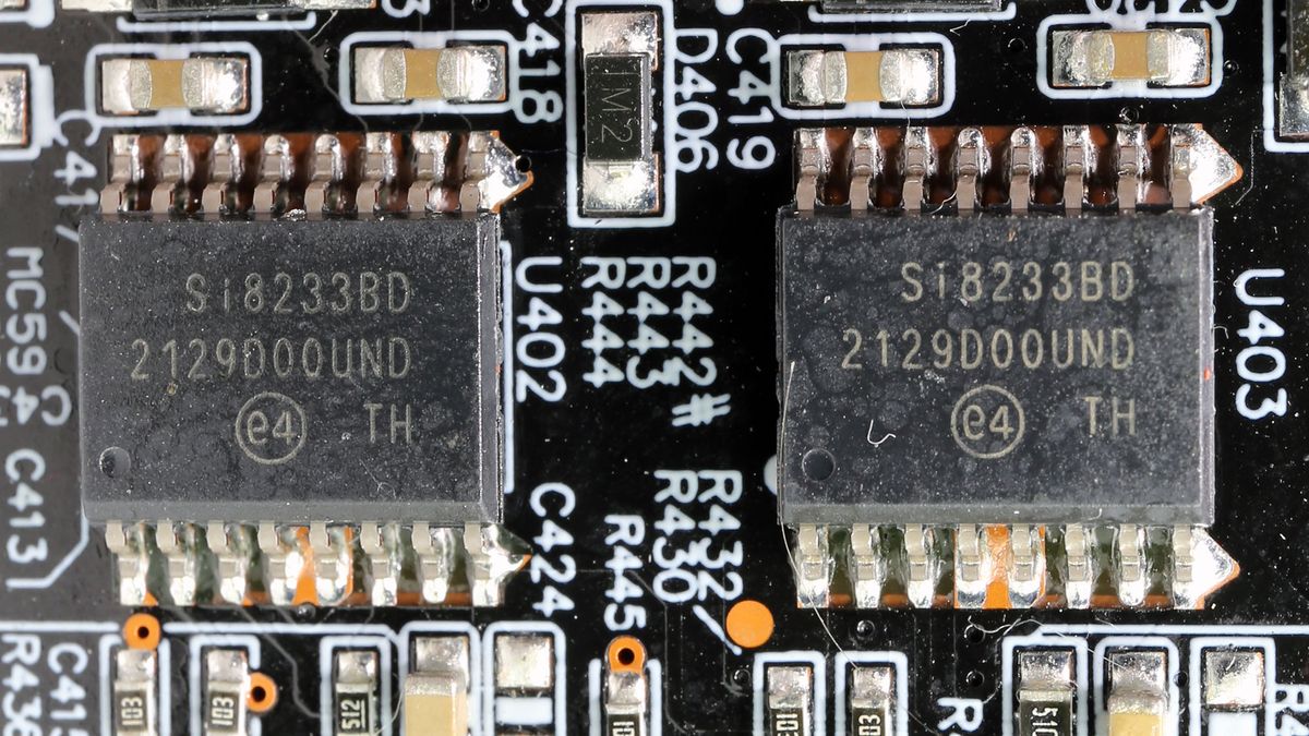XPG Cybercore 1000
