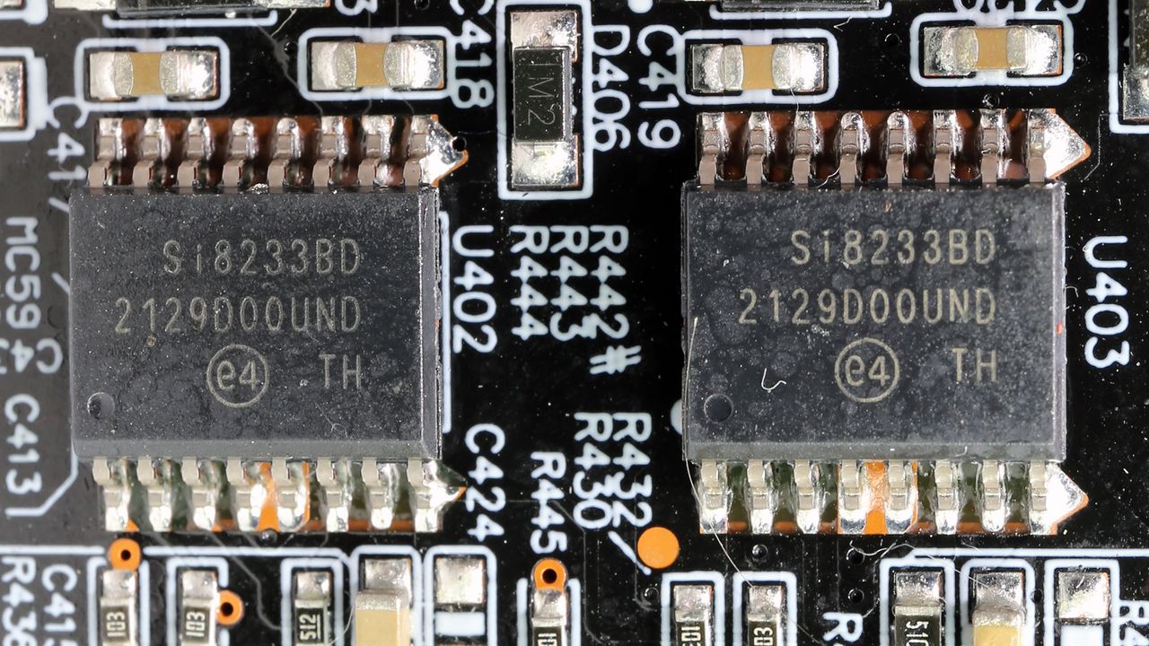 XPG Cybercore 1000