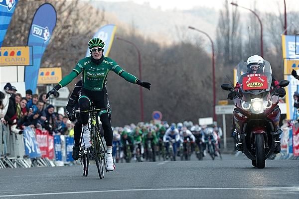Up go the arms of stage 3 winner Pierre Rolland (Europcar)