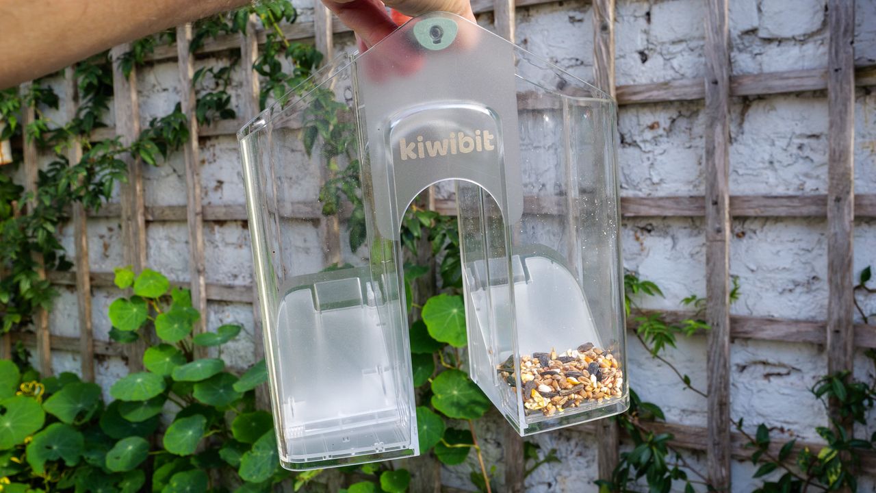 Kiwibit Bird Feeder 2 Pro bird feeder camera