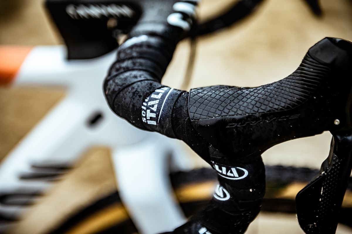 Ceylin del Carmen Alvarado's Canyon Inflite CF SLX cyclo cross bike