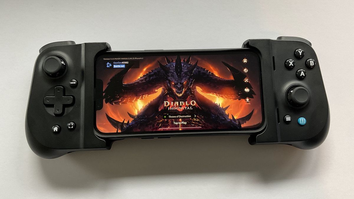 Gamevice Flex review This might be the best iPhone gaming controller