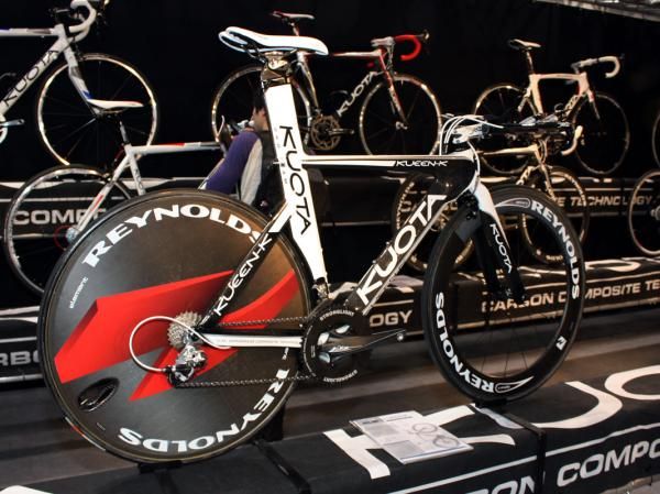 The Kueen-K carries on unchanged for 2011 and remains the flagship of Kuota's aero range.