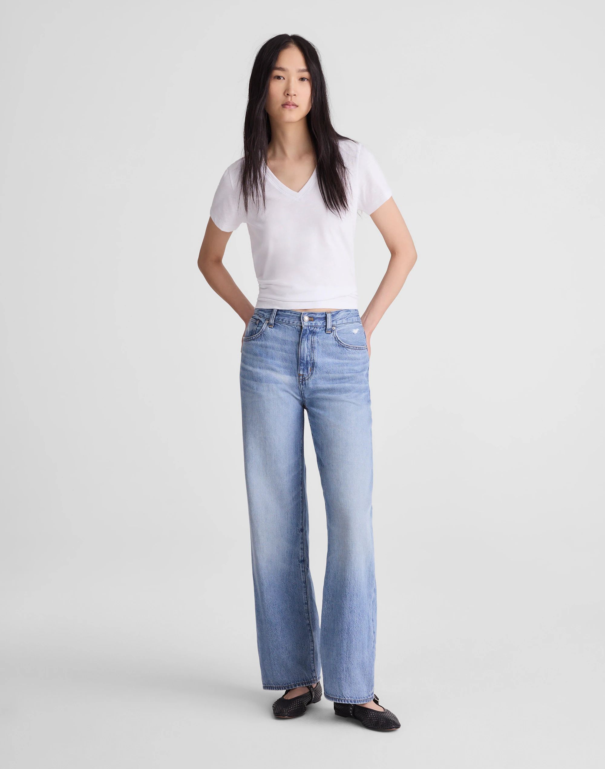 The Perfect Vintage Wide-Leg Jean in Airy Denim