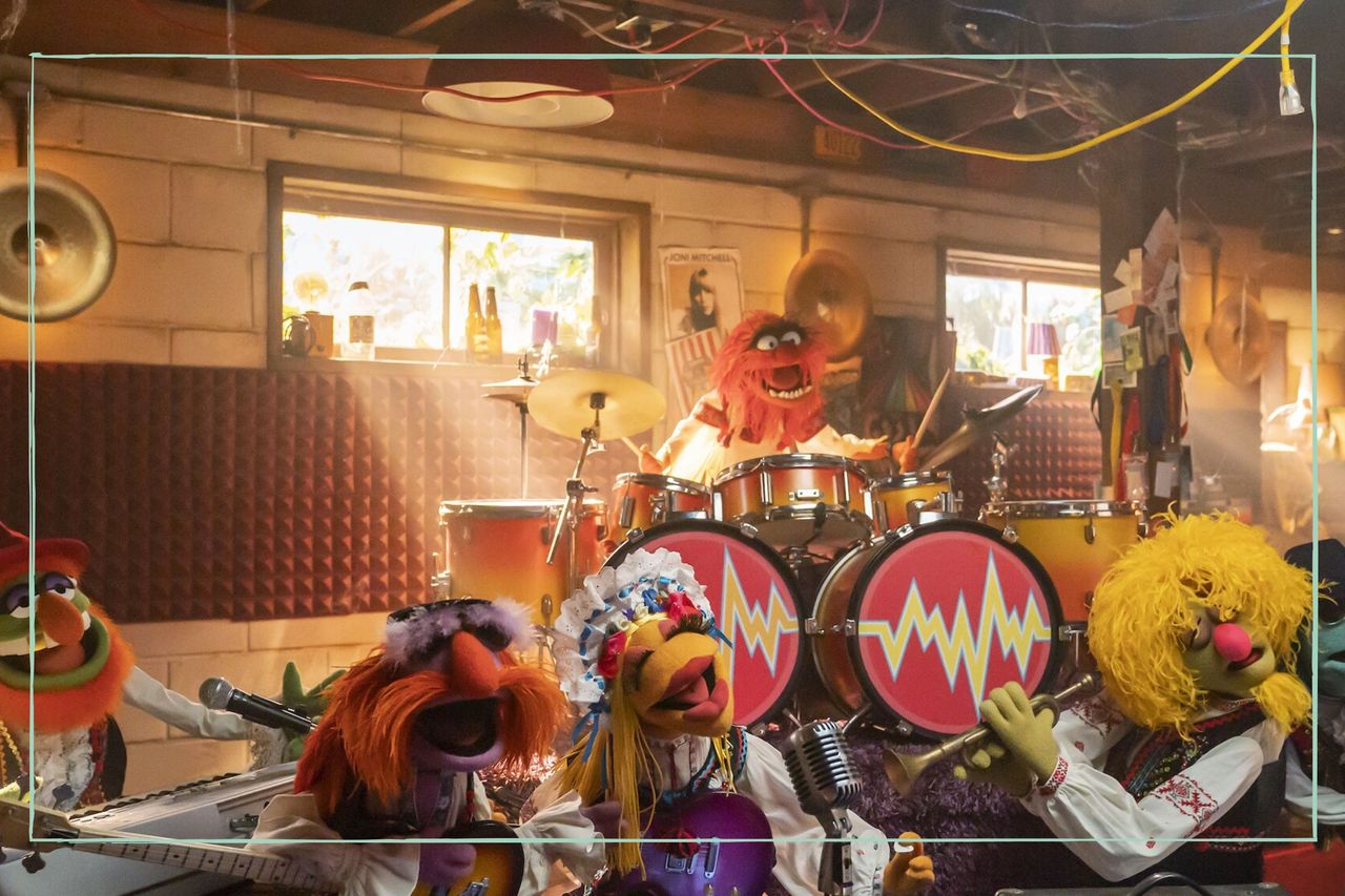 The Muppets Mayhem: Dr. Teeth, Floyd, Pepper, Janice, Animal, Lips, and Zoot