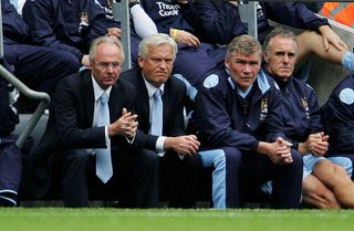 MANCHESTER, UNITED KINGDOM - AUGUST 19: Manchester City Manager Sven Goran Eriksson (L) looks on during the Barclays Premiership match between Manchester City and Manchester United at the City of Manchester Stadium on August 19, 2007 in Manchester, England. (Photo by Jamie McDonald/Getty Images)