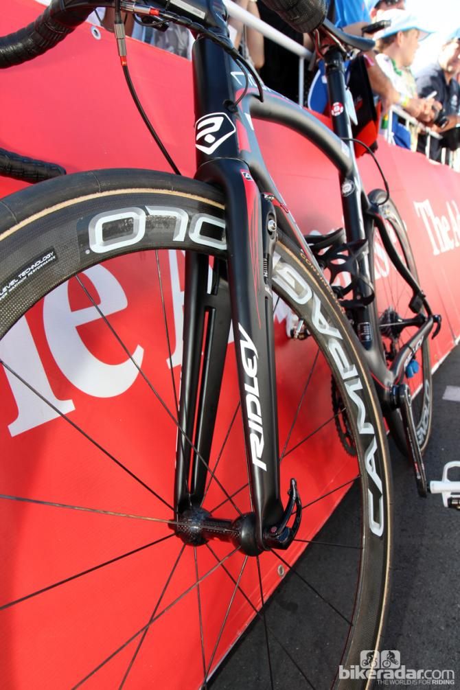 Ridley builds a number of aerodynamic features into Lotto-Belisol's Noah FAST model, including these uniquely split fork legs.