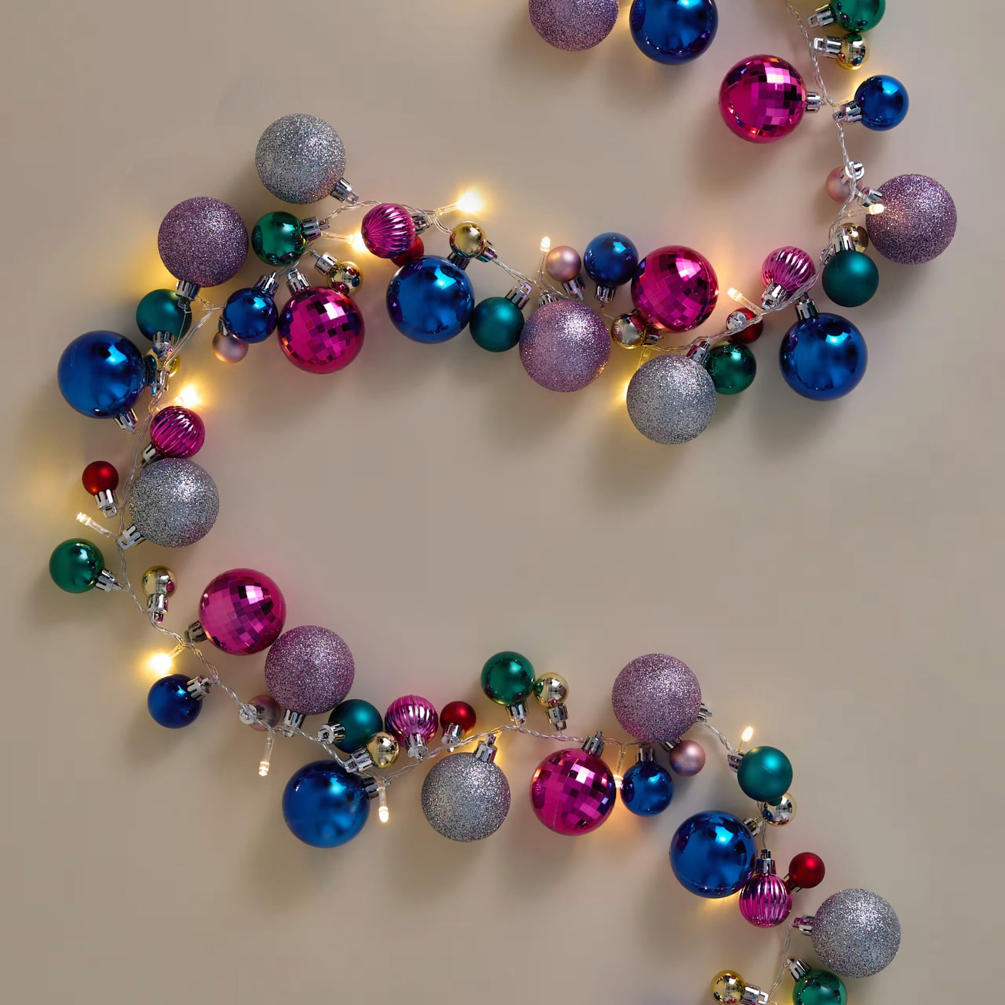 bauble garland 