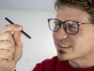 Galaxy S22 Ultra S Pen Tiny