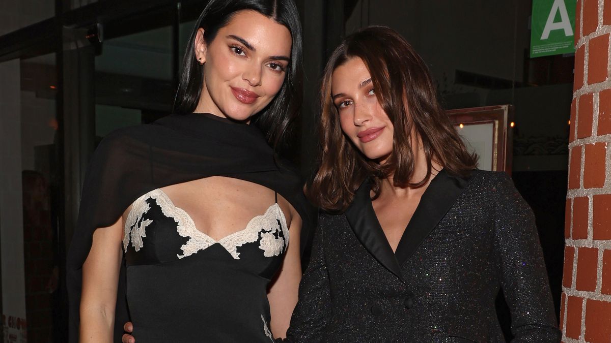 Flats, Your Days Are Numbered—Hailey and Bella Know Spring Denim Outfits Go Better With Heels