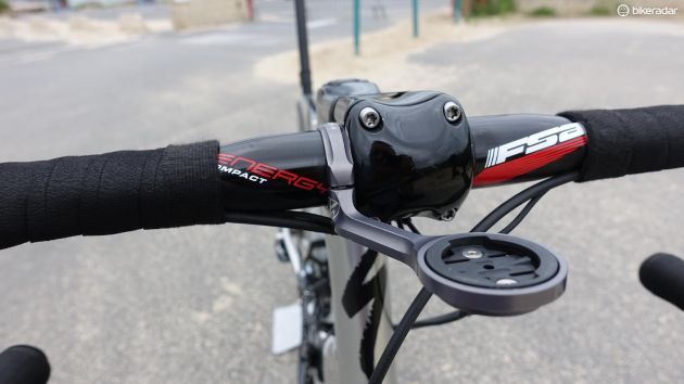 Kittel is very particular about his handlebars and likes them to remain the same between his Tarmac and Venge. His bar of choice is an FSA Energy Compact, measuring 42cm outside-outside
