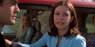 A.J. Cook tries to explain her fears to a trooper in Final Destination 2.