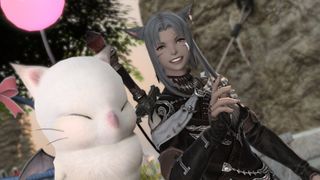 Final Fantasy XIV - A Miqote standing beside the Moogle Treasure Trove NPC in Limsa Lominsa