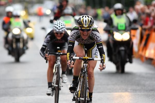 Judith Arndt (HTC - Columbia Women) wins the second stage ahead of Claudia H