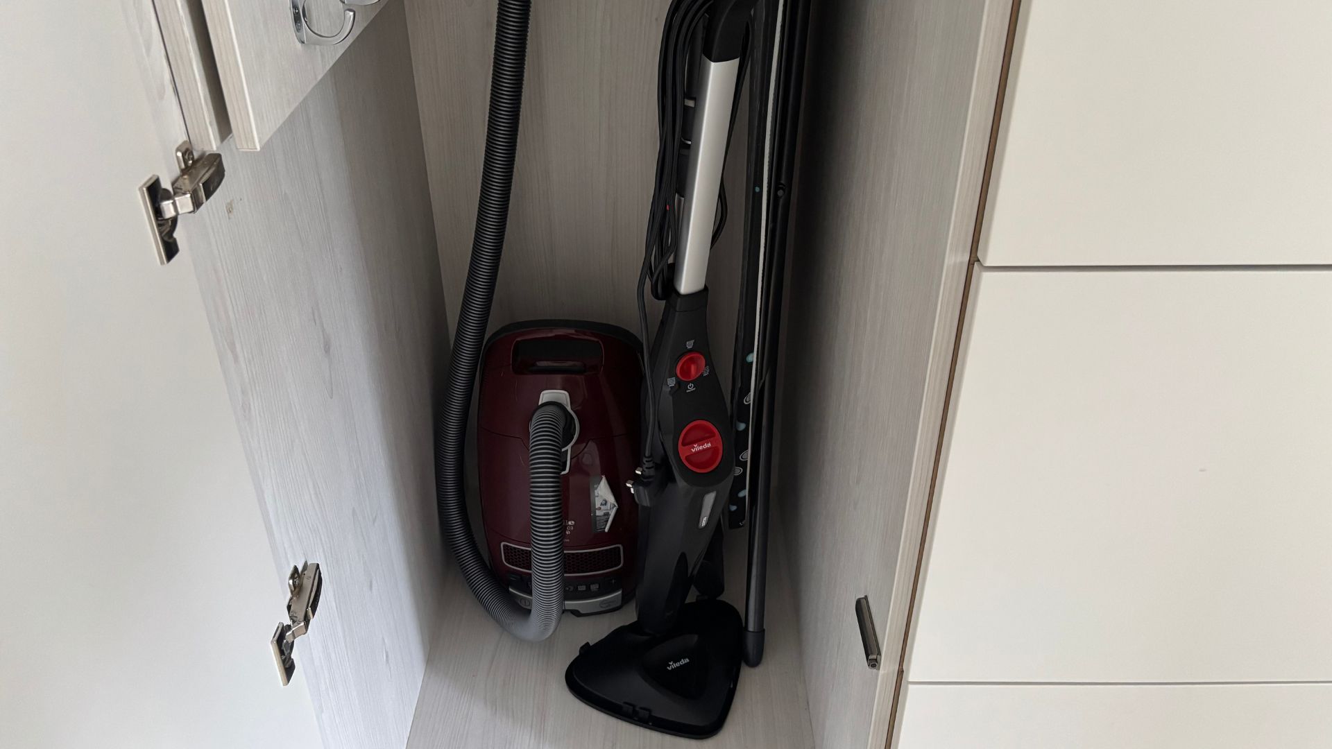Testing the Vileda Steam Plus Steam Cleaner