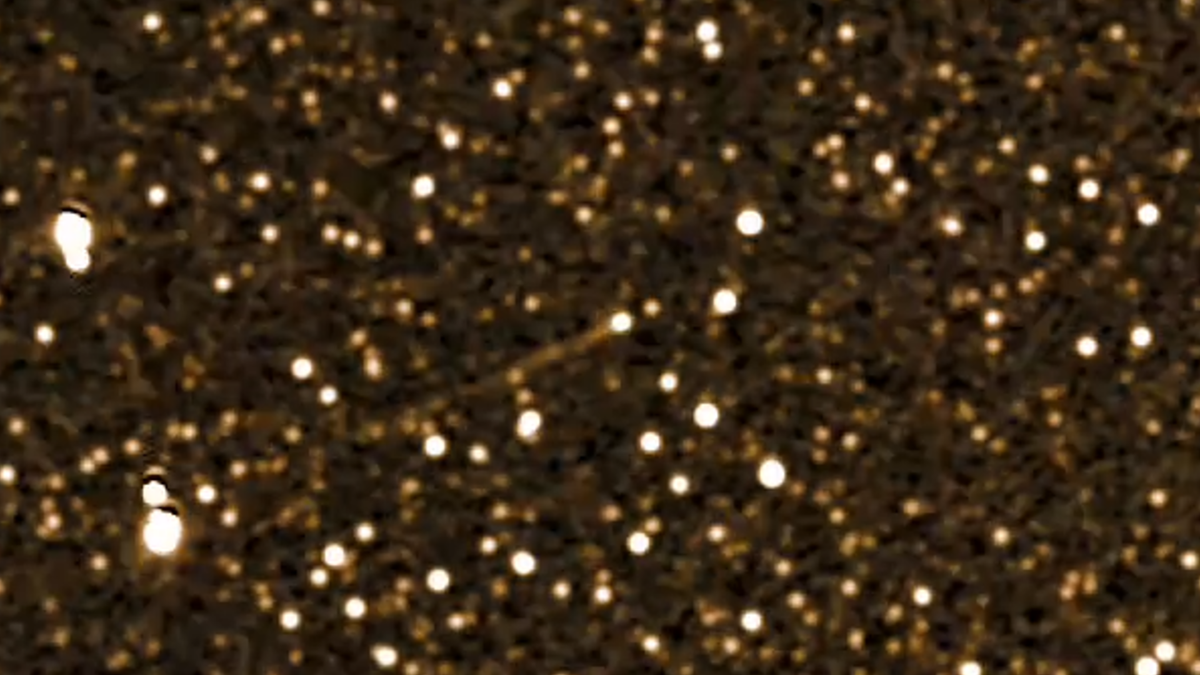 NASA spacecraft tracks comet SWAN in incredible 40-day timelapse — and even  glimpses interstellar invader 3I/ATLAS | Space, image size:1200x675