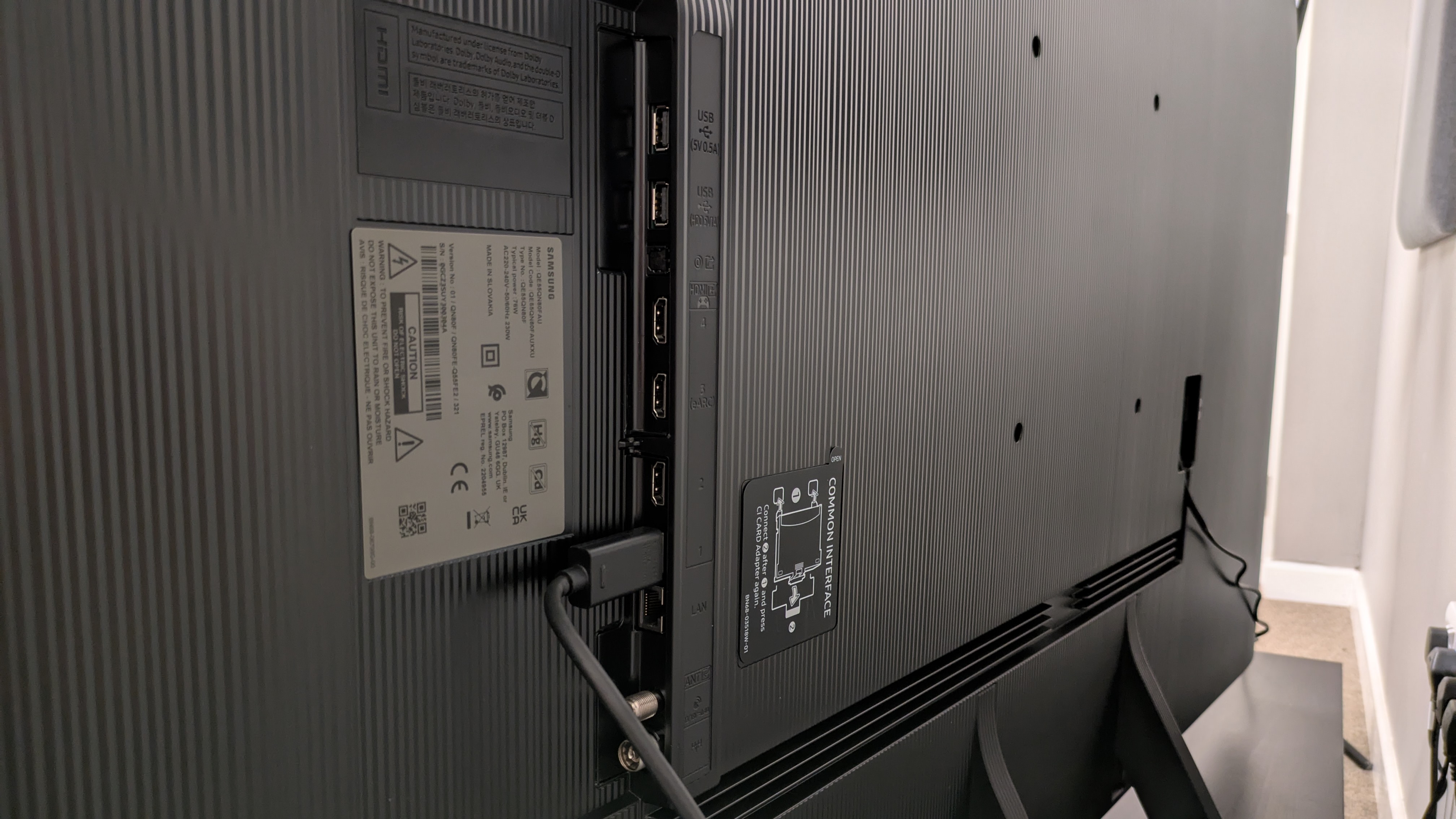 Samsung QN80F ports