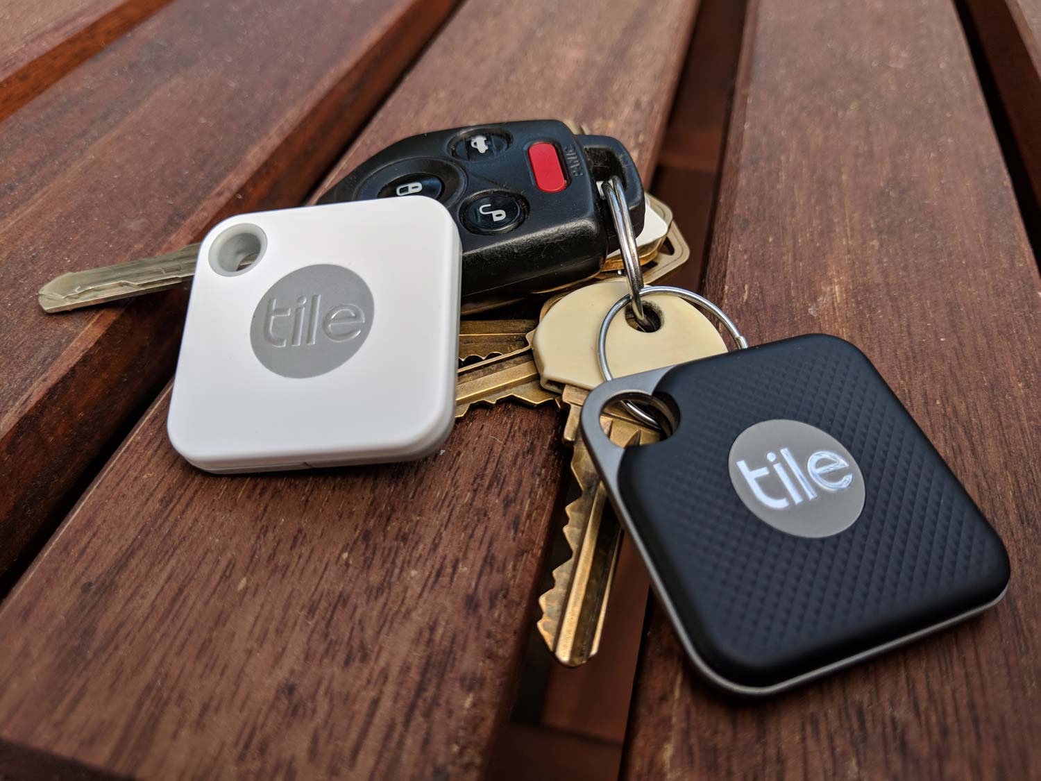 Tile bluetooth phone keys gadgets