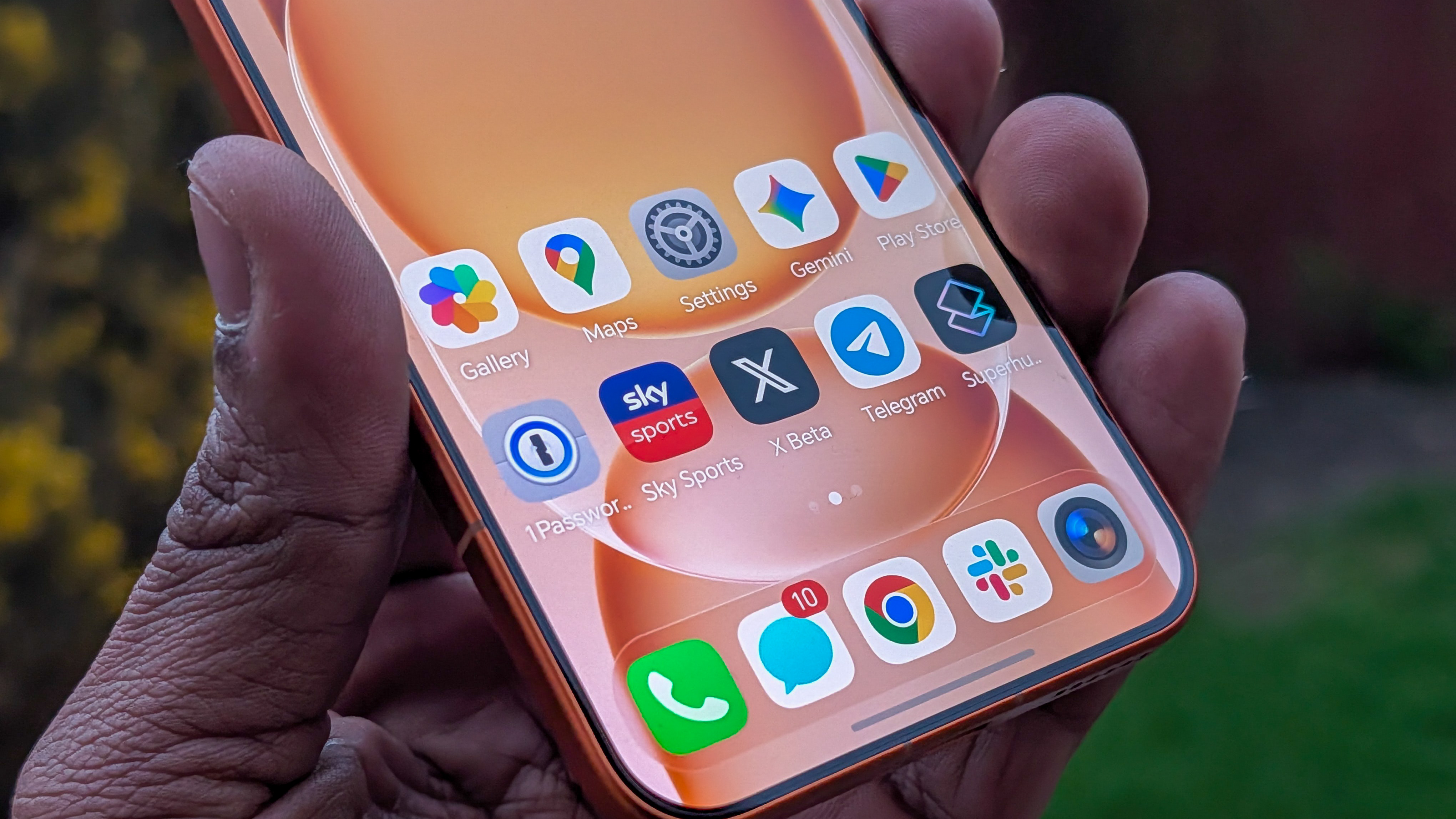 Honor Magic 8 Pro Air in Orange in the hand