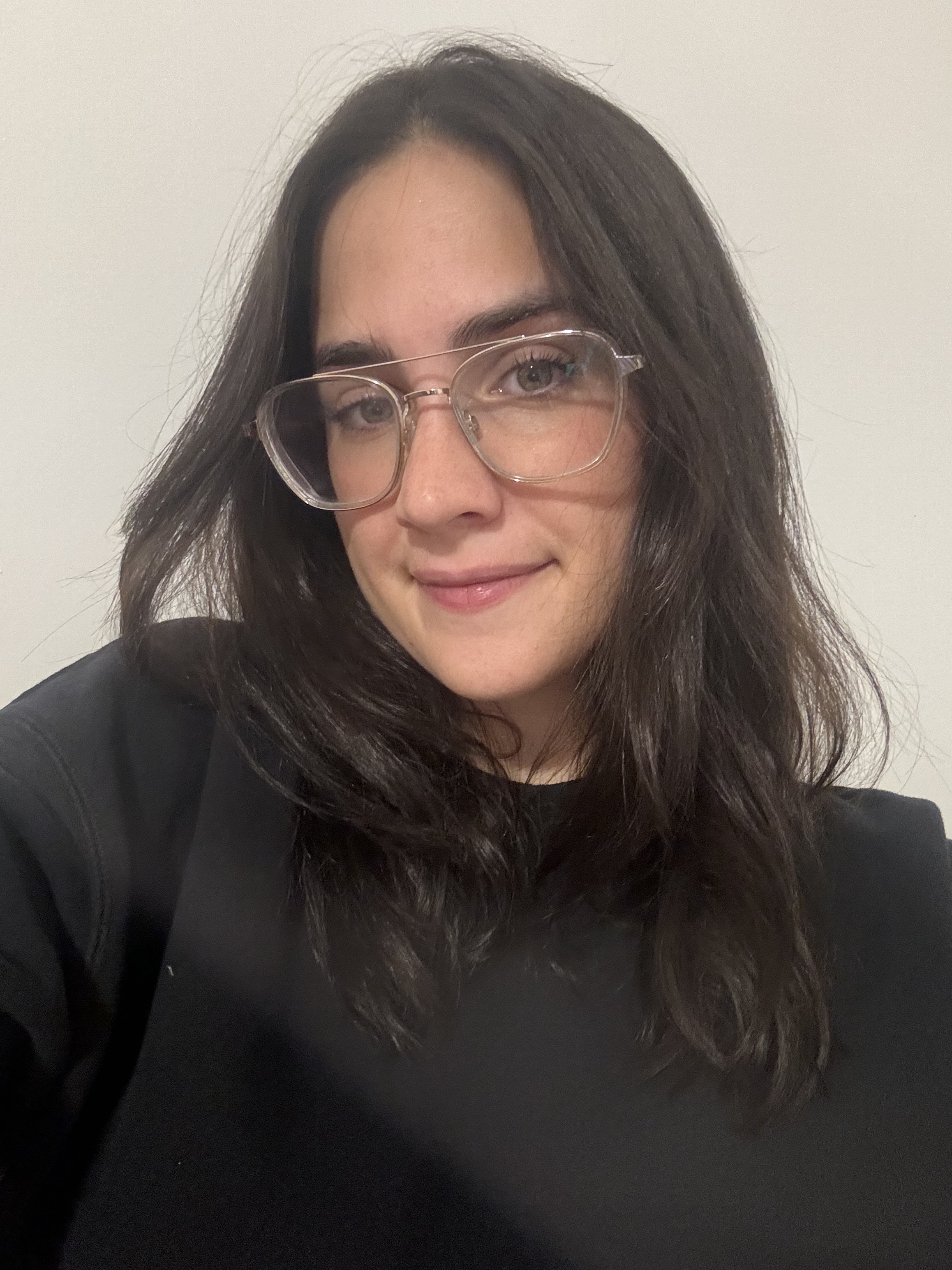 Julia marzovilla before testing dpHUE Gloss+ Semi-Permanent Hair Color and Deep Conditioner