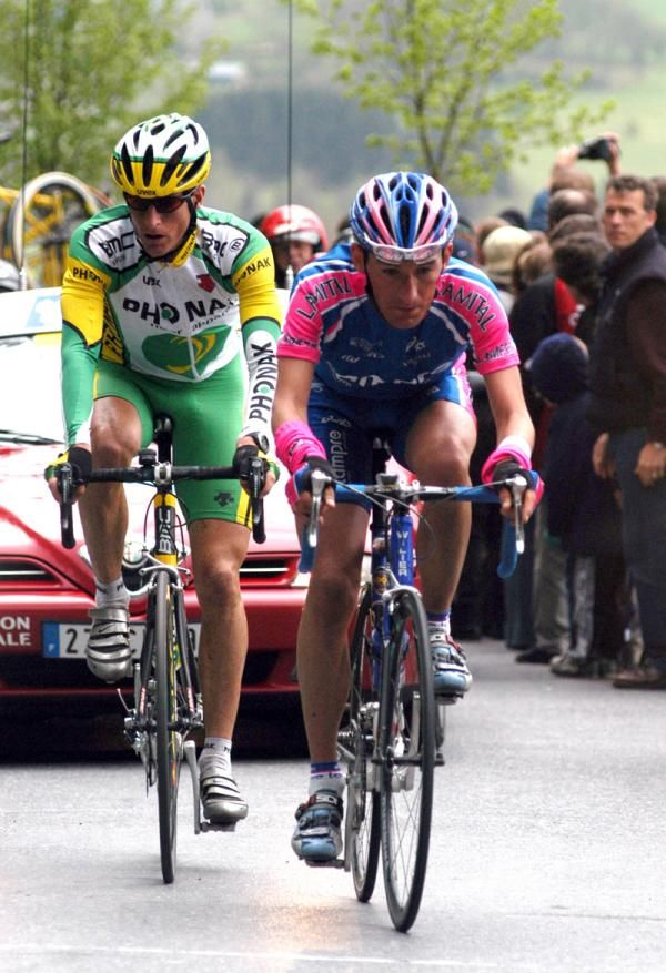 A young Marco Pinotti (Lampre) leads a break