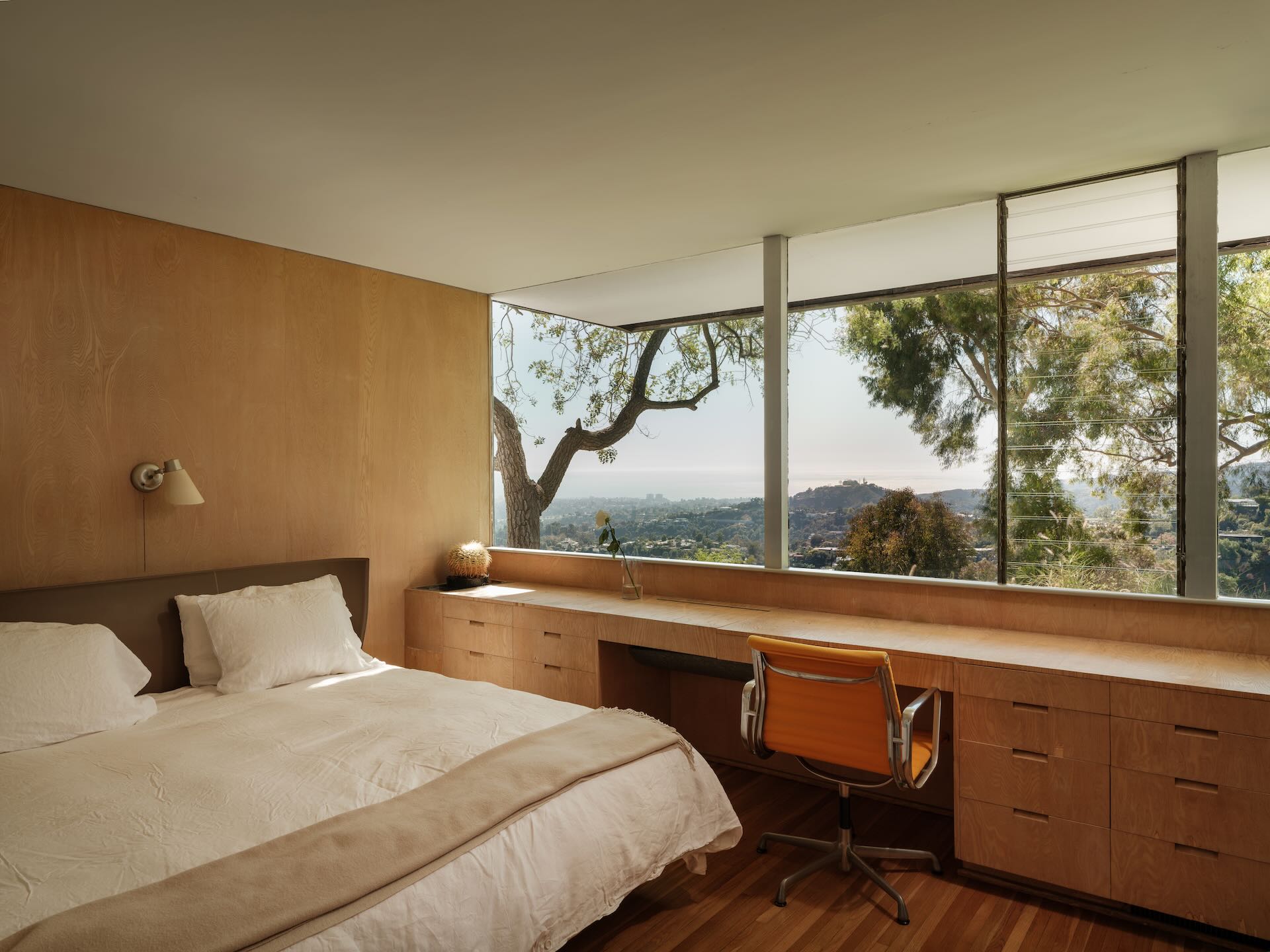 richard neutra's sale house, a modernist landmark for sale in los angeles